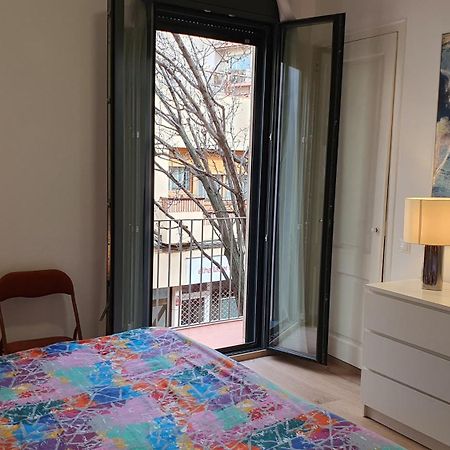 Apartamento Nuevo En Terrassa Centro Exterior photo