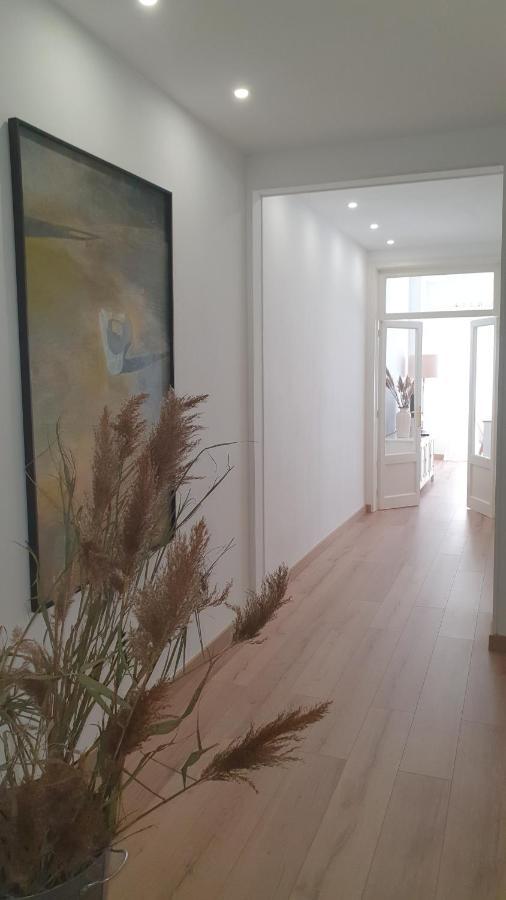 Apartamento Nuevo En Terrassa Centro Exterior photo